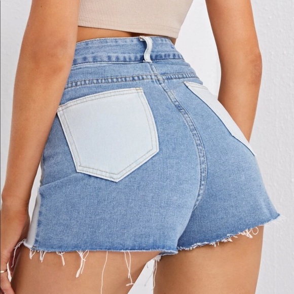 Raw hem color-block denim shorts - Picture 2 of 3